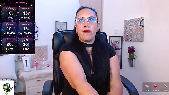 Snapshot of amalia_brunette chatting on January 19, 2025, 11:00 pm amalia brunette online show from January 19, 2025, 11:00 pm