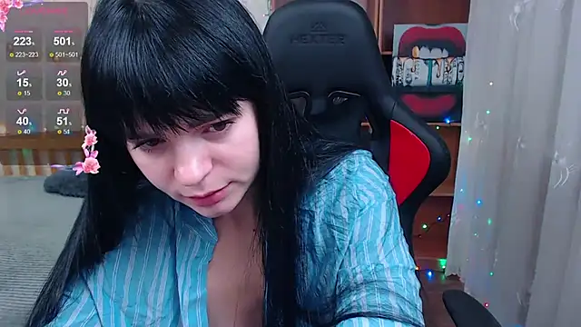 JuicyJess online show from December 15, 2025, 11:53 pm