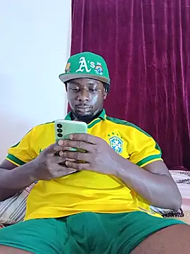 Snapshot of Hornny_Phrase chatting on July 24, 2026, 11:28 am Hornny Phrase online show from July 24, 2026, 11:28 am