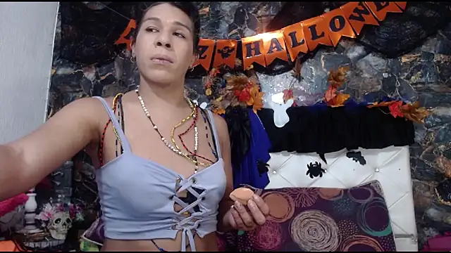 Snapshot of DesireDirtyTS__ chatting on October 31, 2025, 10:27 pm DesireDirtyTS online show from October 31, 2025, 10:27 pm