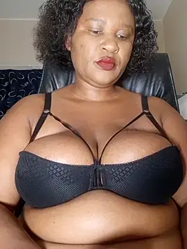 Snapshot of Bootyliciousbbw12 chatting on April 11, 2026, 8:40 am Bootyliciousbbw12 online show from April 11, 2026, 8:40 am