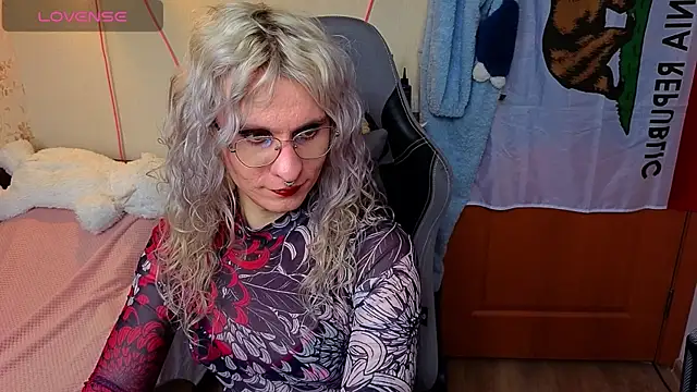 Snapshot of Lori_Myaf chatting on April 28, 2026, 1:48 pm Lori Myaf online show from April 28, 2026, 1:48 pm