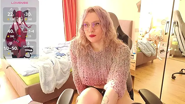 Lori Myaf online show from September 10, 2025, 2:38 pm