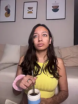 Snapshot of DianaHopson chatting on March 20, 2026, 11:00 am DianaHopson online show from March 20, 2026, 11:00 am