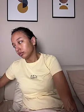 Snapshot of DianaHopson chatting on April 11, 2026, 1:35 am DianaHopson online show from April 11, 2026, 1:35 am