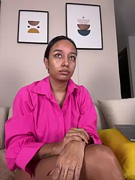 Snapshot of DianaHopson chatting on March 7, 2026, 12:10 pm DianaHopson online show from March 7, 2026, 12:10 pm