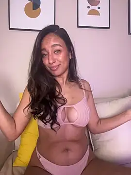 Snapshot of DianaHopson chatting on February 21, 2026, 1:57 pm DianaHopson online show from February 21, 2026, 1:57 pm