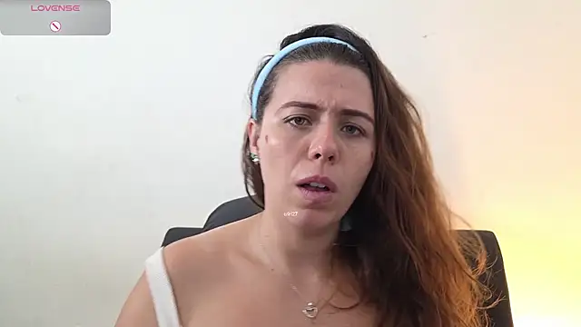 irinasweet27 online show from September 15, 2025, 1:22 pm