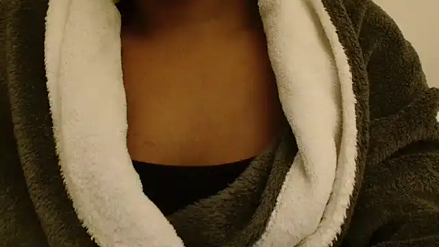 Snapshot of ROXYNL chatting on December 13, 2024, 1:26 am ROXYNL online show from December 13, 2024, 1:26 am