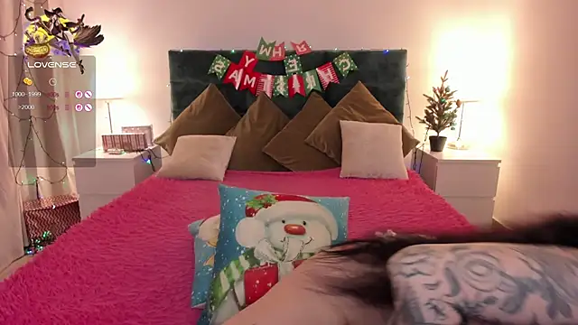 Snapshot of missAngellina chatting on December 17, 2025, 10:15 pm missAngellina online show from December 17, 2025, 10:15 pm