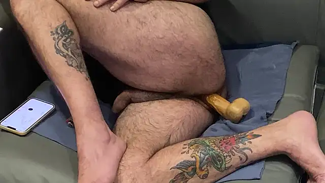 Snapshot of gimmos98xx chatting on February 17, 2026, 5:10 pm gimmos98xx online show from February 17, 2026, 5:10 pm