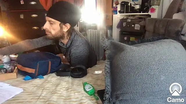 Snapshot of DownstairsSky chatting on October 18, 2025, 7:49 pm DownstairsSky online show from October 18, 2025, 7:49 pm