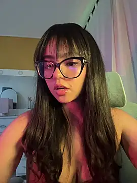 Olivia xd  online show from November 5, 2025, 5:32 am