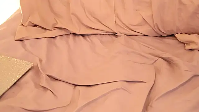 xxpixeyxx online show from December 22, 2025, 4:45 am