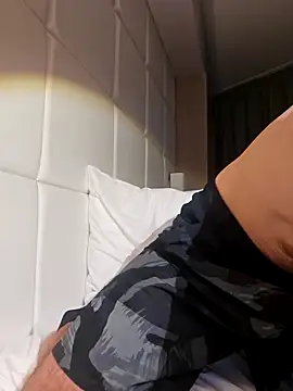 Snapshot of d1ckend chatting on November 12, 2025, 8:34 pm d1ckend online show from November 12, 2025, 8:34 pm