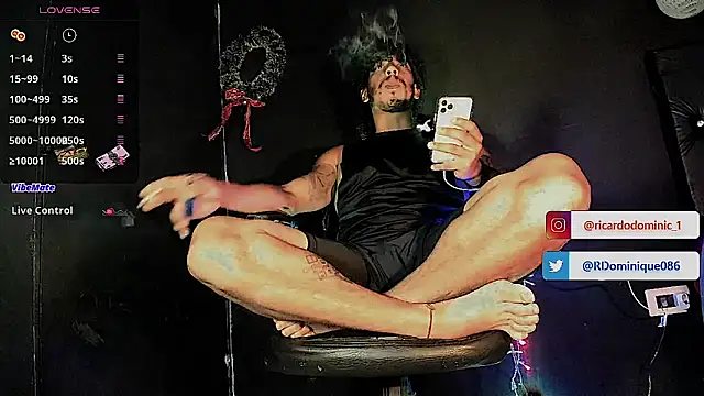 Snapshot of FuckHardlove chatting on December 17, 2025, 6:24 pm FuckHardlove online show from December 17, 2025, 6:24 pm