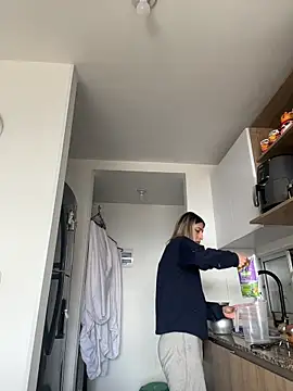 Ameellie online show from March 21, 2026, 2:10 pm