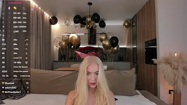 eva m1racle  online show from October 22, 2025, 8:41 pm