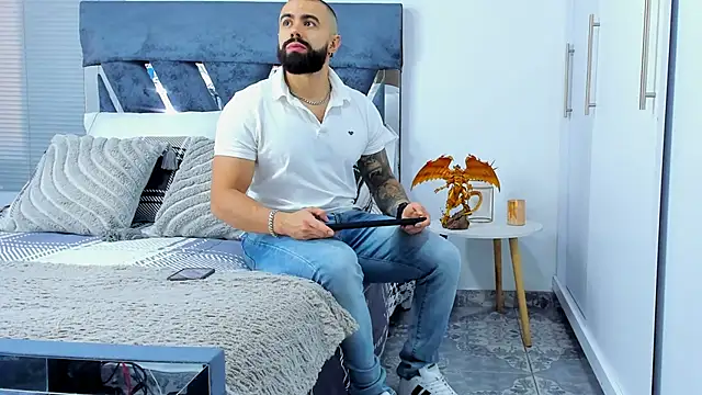 Zack Froone online show from February 14, 2026, 2:39 pm