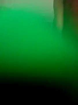 skiihot online show from December 17, 2025, 5:34 am