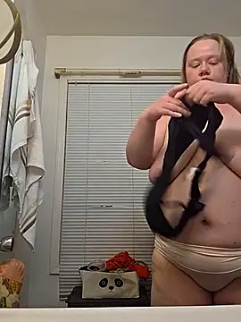 virgieblanca online show from April 6, 2026, 2:29 am