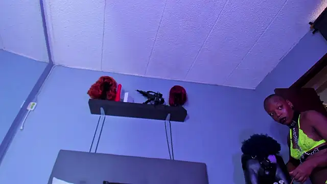 Snapshot of Coco_Kiss chatting on March 12, 2026, 7:18 pm Coco Kiss online show from March 12, 2026, 7:18 pm