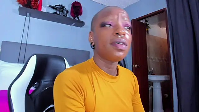 Snapshot of Coco_Kiss chatting on April 15, 2026, 7:18 pm Coco Kiss online show from April 15, 2026, 7:18 pm