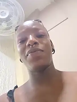 Snapshot of Coco_Kiss chatting on April 4, 2026, 6:36 pm Coco Kiss online show from April 4, 2026, 6:36 pm