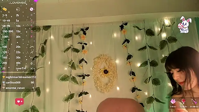 Snapshot of limoncito_blossom chatting on February 1, 2025, 10:34 pm limoncito blossom online show from February 1, 2025, 10:34 pm