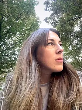 Snapshot of MommmyYummy chatting on September 27, 2025, 1:17 pm MommmyYummy online show from September 27, 2025, 1:17 pm