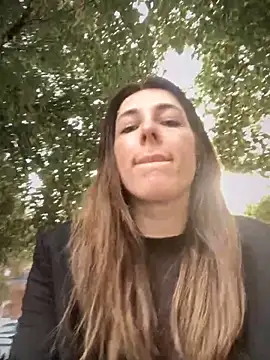 Snapshot of MommmyYummy chatting on September 28, 2025, 1:40 pm MommmyYummy online show from September 28, 2025, 1:40 pm