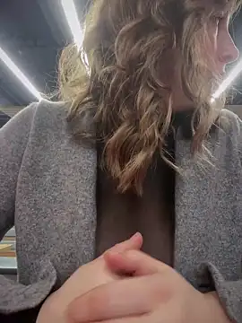 Snapshot of MommmyYummy chatting on January 27, 2025, 12:48 pm MommmyYummy online show from January 27, 2025, 12:48 pm