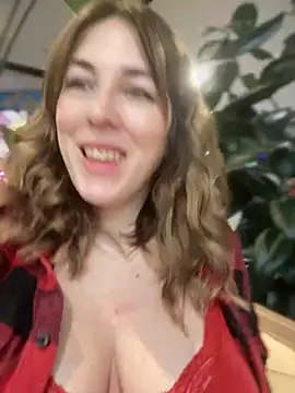 Snapshot of MommmyYummy chatting on March 11, 2025, 10:07 am MommmyYummy online show from March 11, 2025, 10:07 am