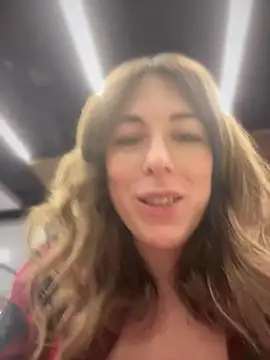 Snapshot of MommmyYummy chatting on February 24, 2025, 2:15 pm MommmyYummy online show from February 24, 2025, 2:15 pm