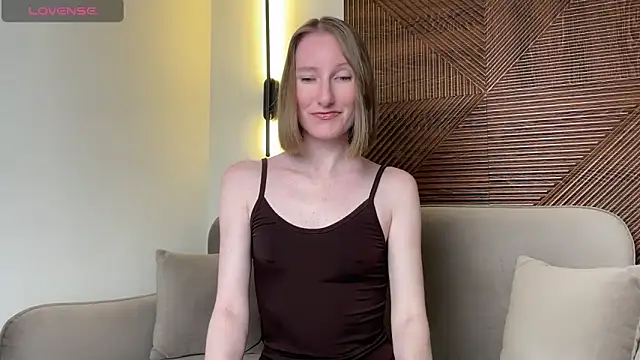 Snapshot of MonikaBos chatting on June 20, 2026, 8:36 pm MonikaBos online show from June 20, 2026, 8:36 pm