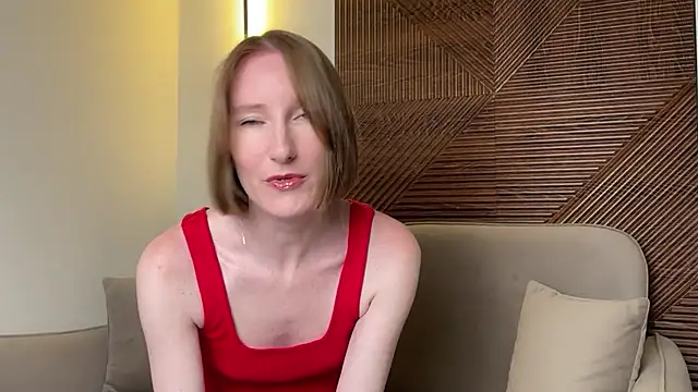 Snapshot of MonikaBos chatting on July 4, 2026, 8:24 pm MonikaBos online show from July 4, 2026, 8:24 pm