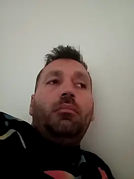 Snapshot of florin421 chatting on April 14, 2026, 1:49 pm florin421 online show from April 14, 2026, 1:49 pm