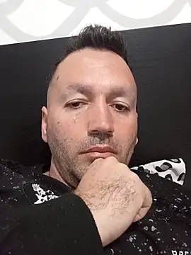 Snapshot of florin421 chatting on March 27, 2026, 6:00 am florin421 online show from March 27, 2026, 6:00 am