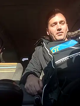 Snapshot of florin421 chatting on March 23, 2026, 6:46 am florin421 online show from March 23, 2026, 6:46 am