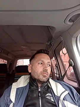 Snapshot of florin421 chatting on March 31, 2026, 6:04 am florin421 online show from March 31, 2026, 6:04 am