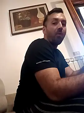 Snapshot of florin421 chatting on April 16, 2026, 9:21 am florin421 online show from April 16, 2026, 9:21 am