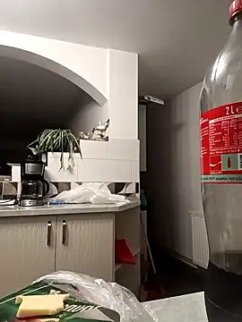 Snapshot of florin421 chatting on March 13, 2026, 6:13 pm florin421 online show from March 13, 2026, 6:13 pm