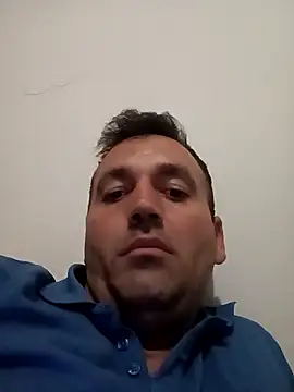 Snapshot of florin421 chatting on March 24, 2026, 6:41 pm florin421 online show from March 24, 2026, 6:41 pm