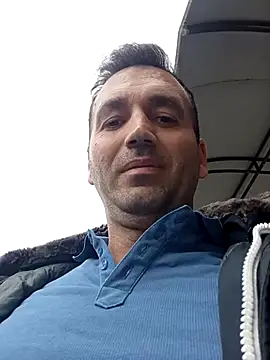 Snapshot of florin421 chatting on March 25, 2026, 11:53 am florin421 online show from March 25, 2026, 11:53 am