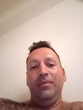 Snapshot of florin421 chatting on April 7, 2026, 7:10 am florin421 online show from April 7, 2026, 7:10 am