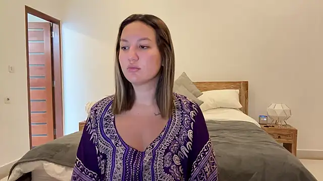 Nelly Fischer online show from September 24, 2025, 1:13 am