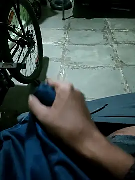 samlord261 online show from April 11, 2026, 4:32 pm