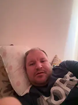 Snapshot of Aronn4 chatting on February 19, 2025, 11:17 am Aronn4 online show from February 19, 2025, 11:17 am