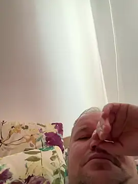 Snapshot of Aronn4 chatting on January 23, 2025, 11:15 am Aronn4 online show from January 23, 2025, 11:15 am