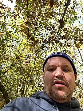 Snapshot of Aronn4 chatting on October 19, 2025, 9:34 am Aronn4 online show from October 19, 2025, 9:34 am